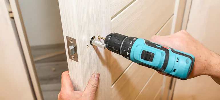 Old Door Knob Repair in Burlingame, CA