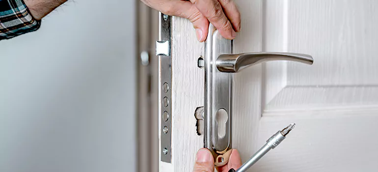 Front Door Knob Repair in Burlingame, CA